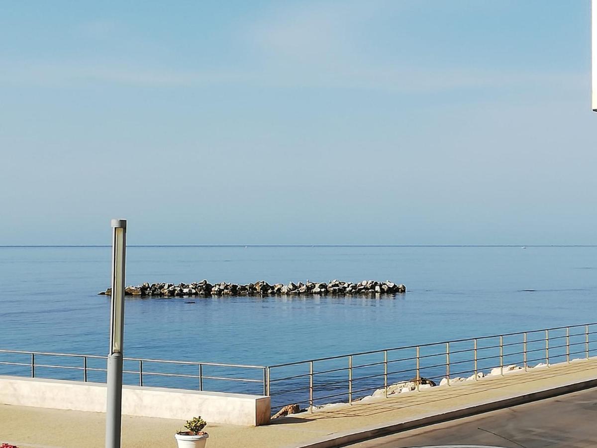 Вилла Veranda Sul Mare - Casa Vacanze Fronte Mare Шакка Экстерьер фото