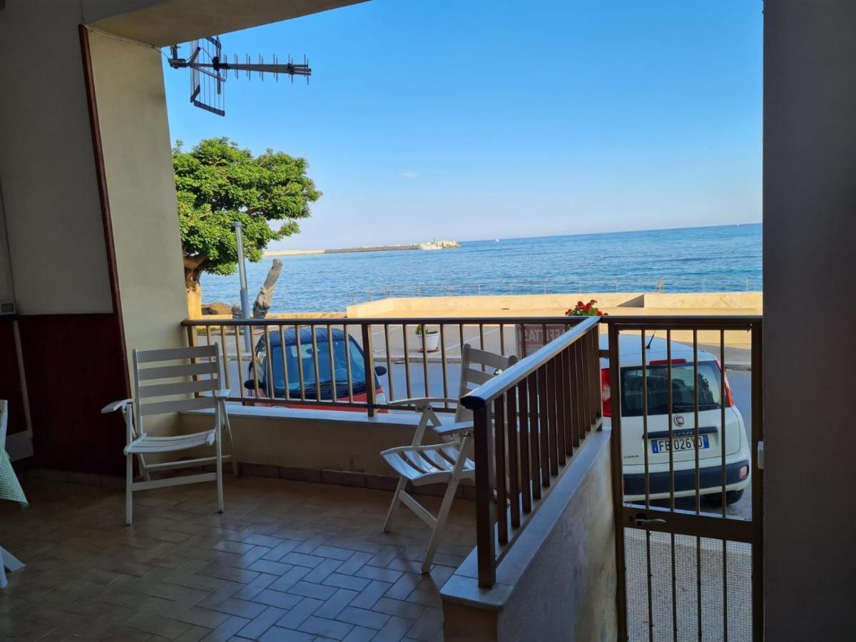 Вилла Veranda Sul Mare - Casa Vacanze Fronte Mare Шакка Экстерьер фото
